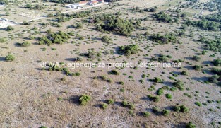 Poljoprivredno zemlji&scaron;te 11000 m2 na Viru, Zadar *POGLED MORE*  (ID-1870)