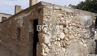 Stara kamena kuća 98 m2 – Vrsi *priključak struja / voda*  (ID-2072)