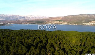 Građevinski teren 693 m2 – Pridraga *Uz prometnicu* (ID-2393/D)