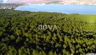 Građevinski teren 693 m2 – Pridraga *Uz prometnicu* (ID-2393/D)