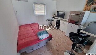 Apartman 25 m2 – Vir *Blizina mora* (ID-2463/E)