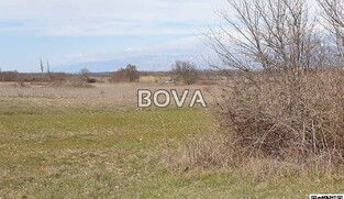 Građevinsko zemljište 2283 m2 – Suhovare *Uz javni put* (ID-2510/A)