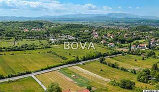 Građevinsko zemljište 762 m2 – Sinj *Blizina svih sadržaja* (ID-2530/E)