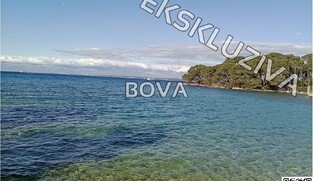 Građevinsko zemljište 826m2 – Ugljan *Top lokacija* (ID-2533/E)
