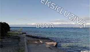 Građevinsko zemljište 826m2 – Ugljan *Top lokacija* (ID-2533/E)
