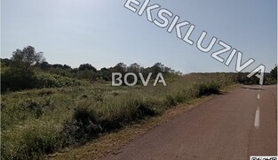 Građevinsko zemljište 826m2 – Ugljan *Top lokacija* (ID-2533/E)