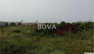 Građevinsko zemljište 607 m2 – Vrsi *Uz prometnicu* (ID-2538/E)