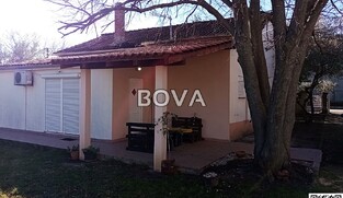 Kuća &ndash; Zemunik Donji *Najam* (ID-2575/E)