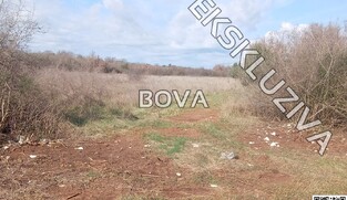 Poljoprivredno zemlji&scaron;te 3544 m2 &ndash; Suko&scaron;an *Uz glavnu cestu* (ID-2584/E)