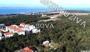 Građevinsko zemlji&scaron;te 1100 m2 &ndash; Petrčane *Mirno okruženje* (ID-2587/A)