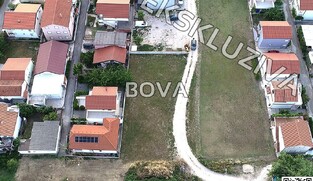 Građevinsko zemlji&scaron;te 940 m2 &ndash; Vrsi *Odlična lokacija* (ID-2602/A)