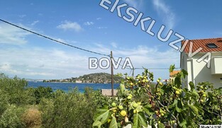 Građevinsko zemlji&scaron;te 550 m2 &ndash; Preko *Drugi red do mora* (ID-2609/E)